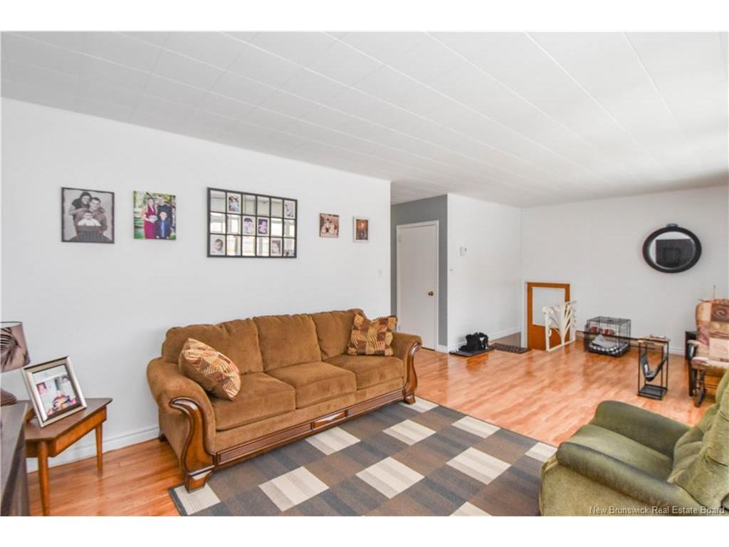 









3555


rue Principale

ST,
Tracadie,




NB
E1X 1C9

