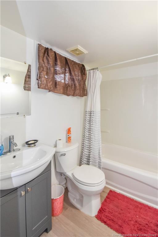 









3555


rue Principale

ST,
Tracadie,




NB
E1X 1C9

