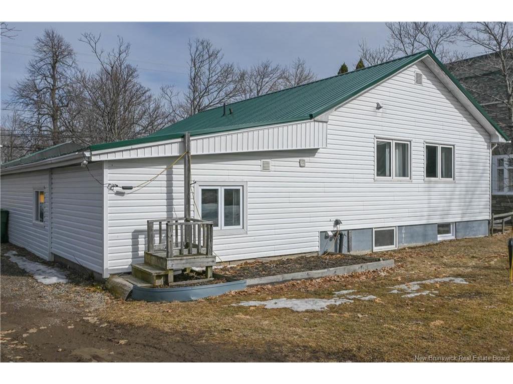 









3555


rue Principale

ST,
Tracadie,




NB
E1X 1C9

