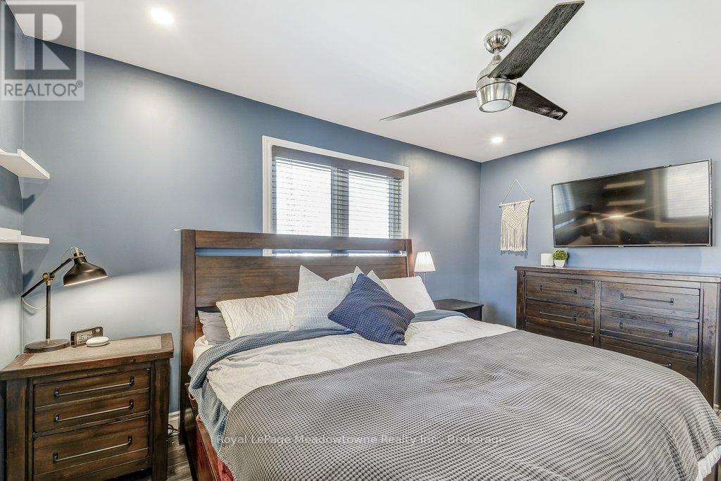 












986 WESTOVER ROAD

,
Hamilton,




Ontario
N0B1L0

