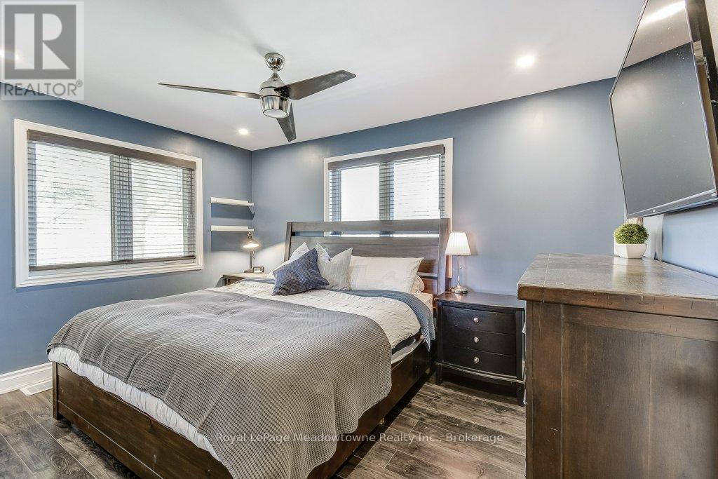 












986 WESTOVER ROAD

,
Hamilton,




Ontario
N0B1L0

