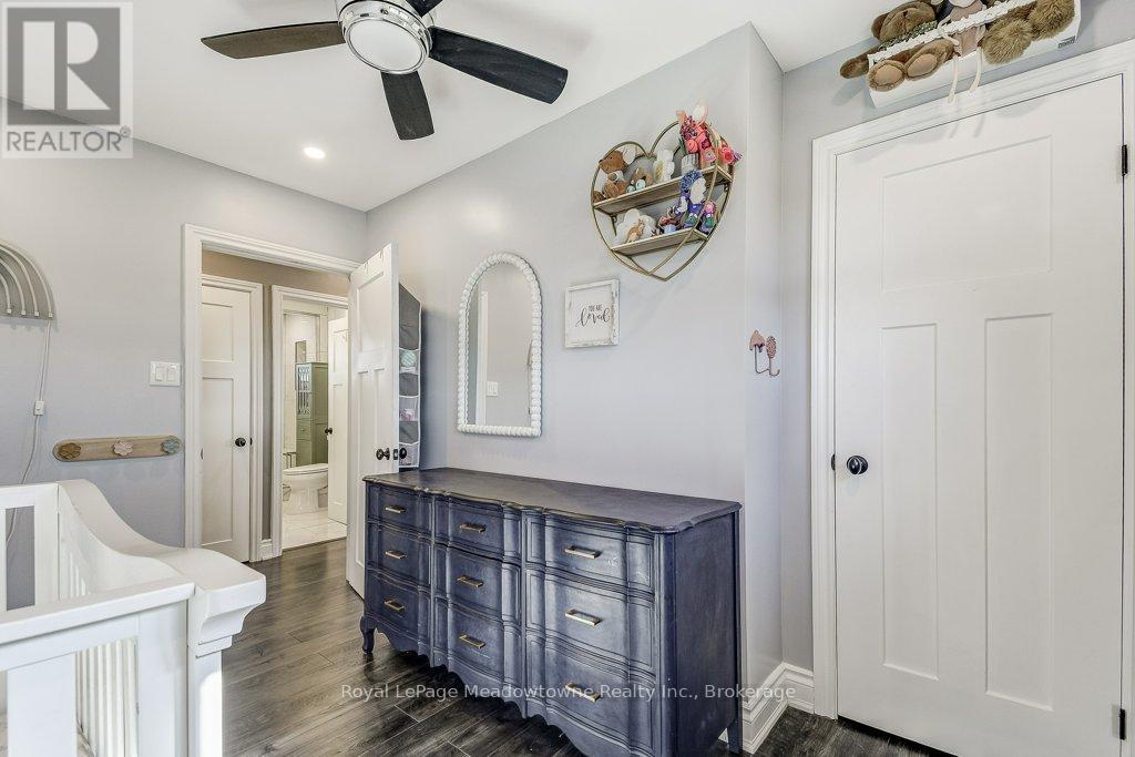 












986 WESTOVER ROAD

,
Hamilton,




Ontario
N0B1L0

