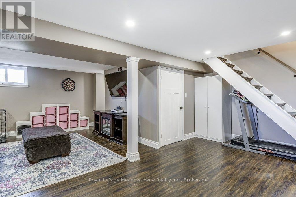 












986 WESTOVER ROAD

,
Hamilton,




Ontario
N0B1L0

