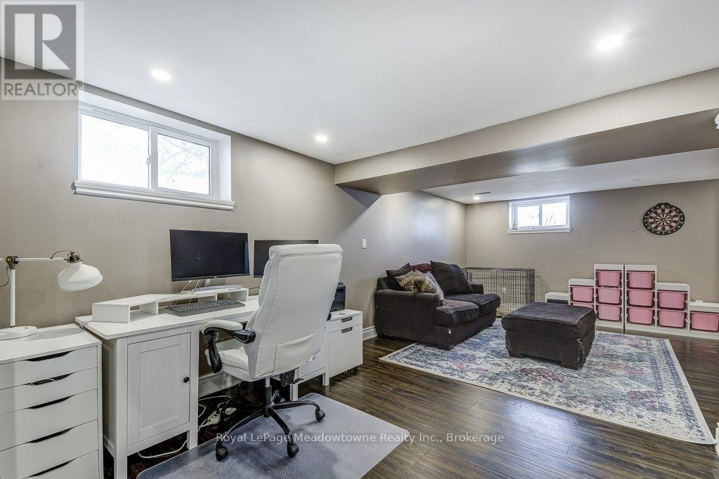 












986 WESTOVER ROAD

,
Hamilton,




Ontario
N0B1L0

