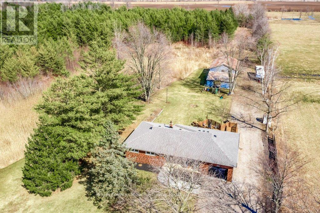 












986 WESTOVER ROAD

,
Hamilton,




Ontario
N0B1L0

