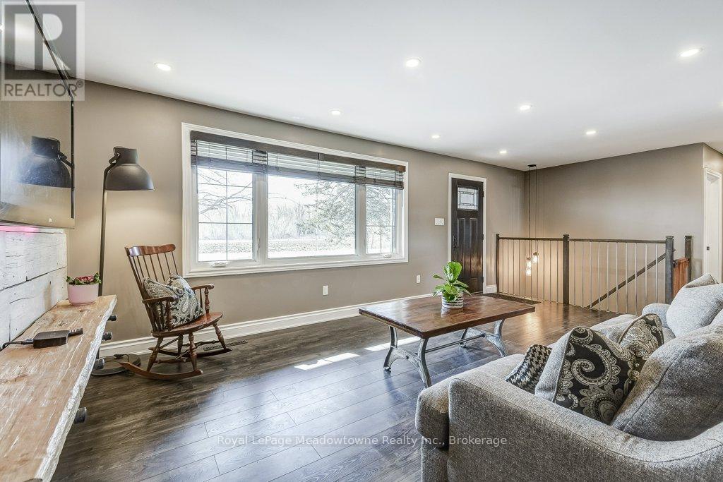 












986 WESTOVER ROAD

,
Hamilton,




Ontario
N0B1L0


