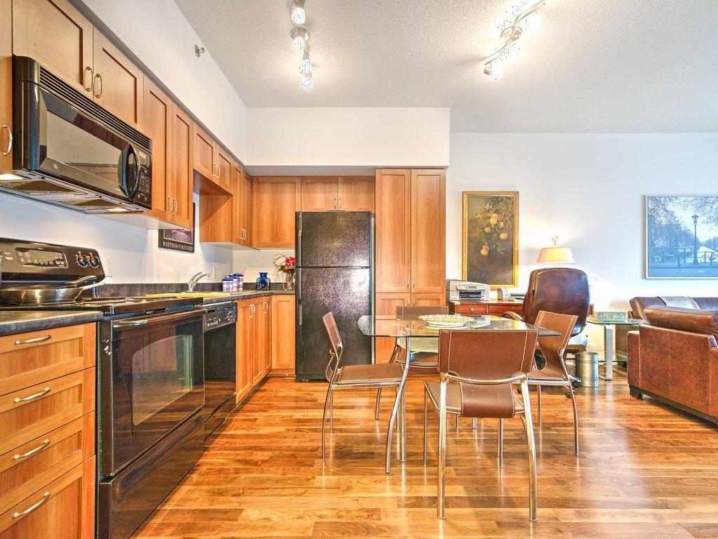 









1200


Rue St-Jacques

, 2108,
Montréal (Ville-Marie),




QC
H3C0E9

