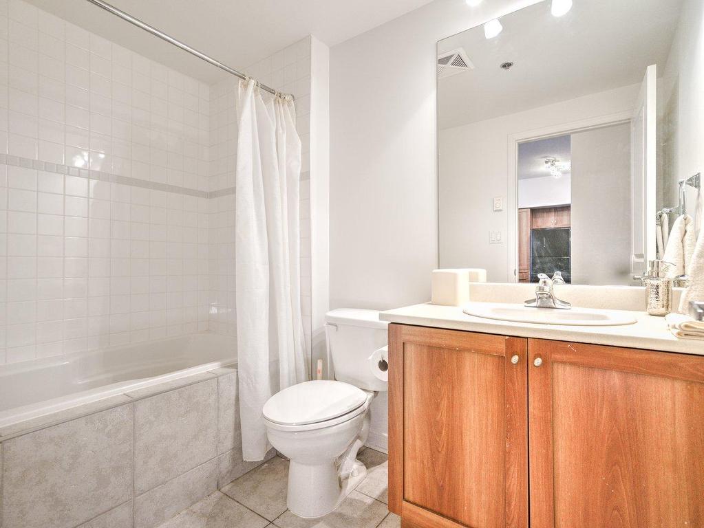 









1200


Rue St-Jacques

, 2108,
Montréal (Ville-Marie),




QC
H3C0E9

