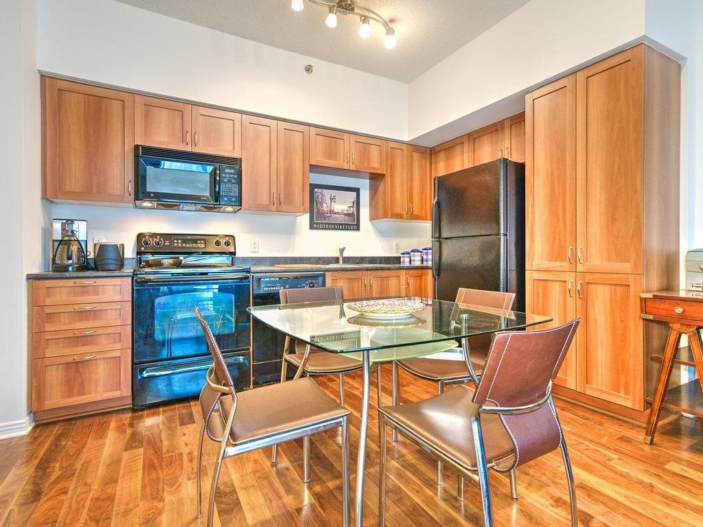 









1200


Rue St-Jacques

, 2108,
Montréal (Ville-Marie),




QC
H3C0E9

