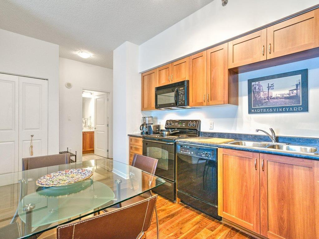 









1200


Rue St-Jacques

, 2108,
Montréal (Ville-Marie),




QC
H3C0E9

