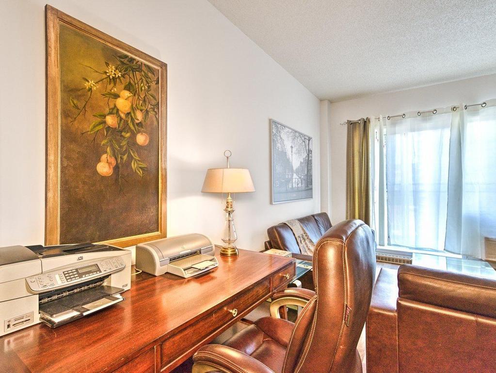 









1200


Rue St-Jacques

, 2108,
Montréal (Ville-Marie),




QC
H3C0E9

