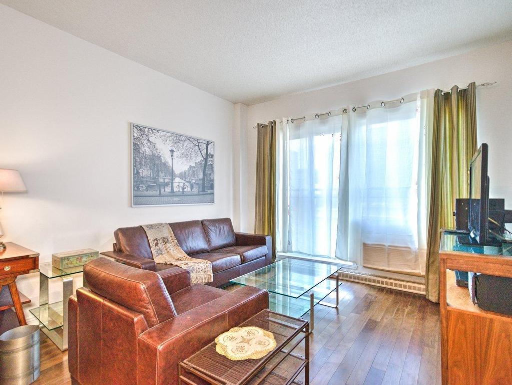 









1200


Rue St-Jacques

, 2108,
Montréal (Ville-Marie),




QC
H3C0E9

