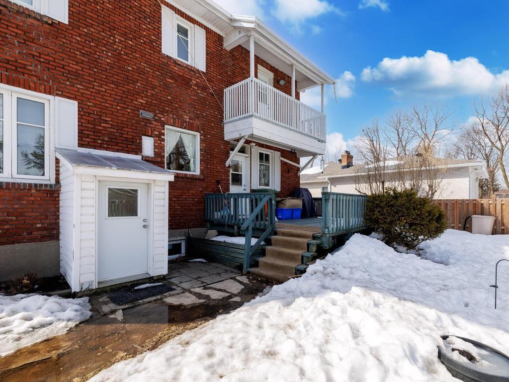 









9


Av. Lakeside

,
Pointe-Claire,




QC
H9S5G1

