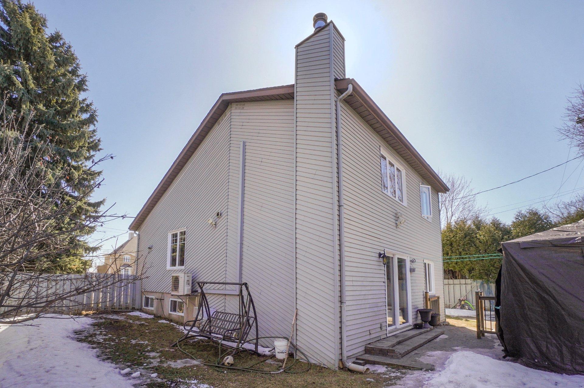 









979


Rue Notre-Dame

,
Repentigny (Repentigny),




QC
J5Y1C9

