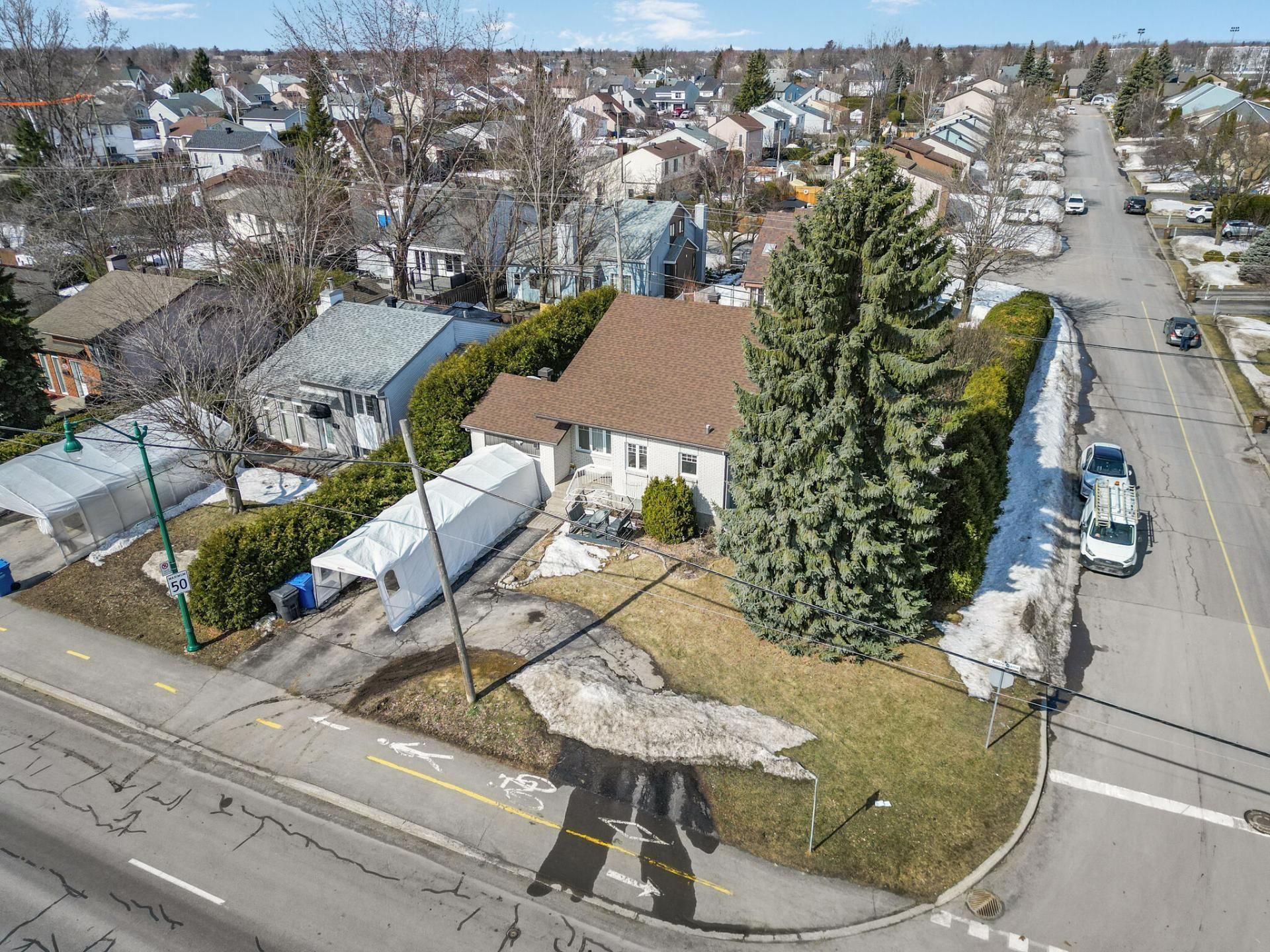 









979


Rue Notre-Dame

,
Repentigny (Repentigny),




QC
J5Y1C9

