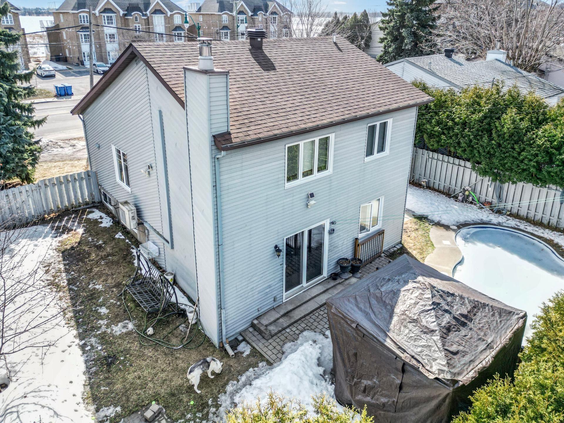 









979


Rue Notre-Dame

,
Repentigny (Repentigny),




QC
J5Y1C9

