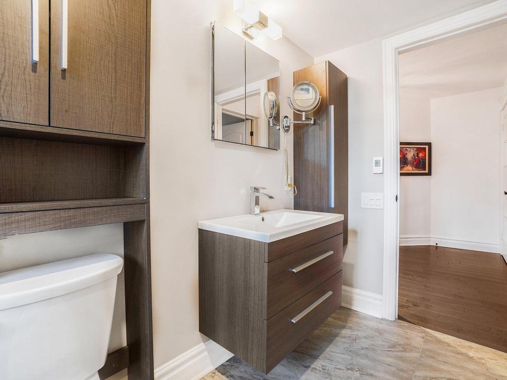 









5644


Place De Jumonville

,
Montréal (Rosemont/La Petite-Patrie),




QC
H1M3P7

