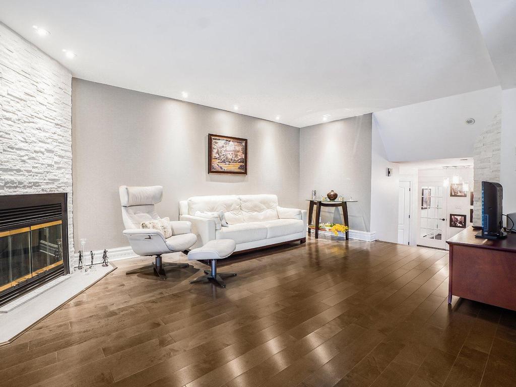 









5644


Place De Jumonville

,
Montréal (Rosemont/La Petite-Patrie),




QC
H1M3P7

