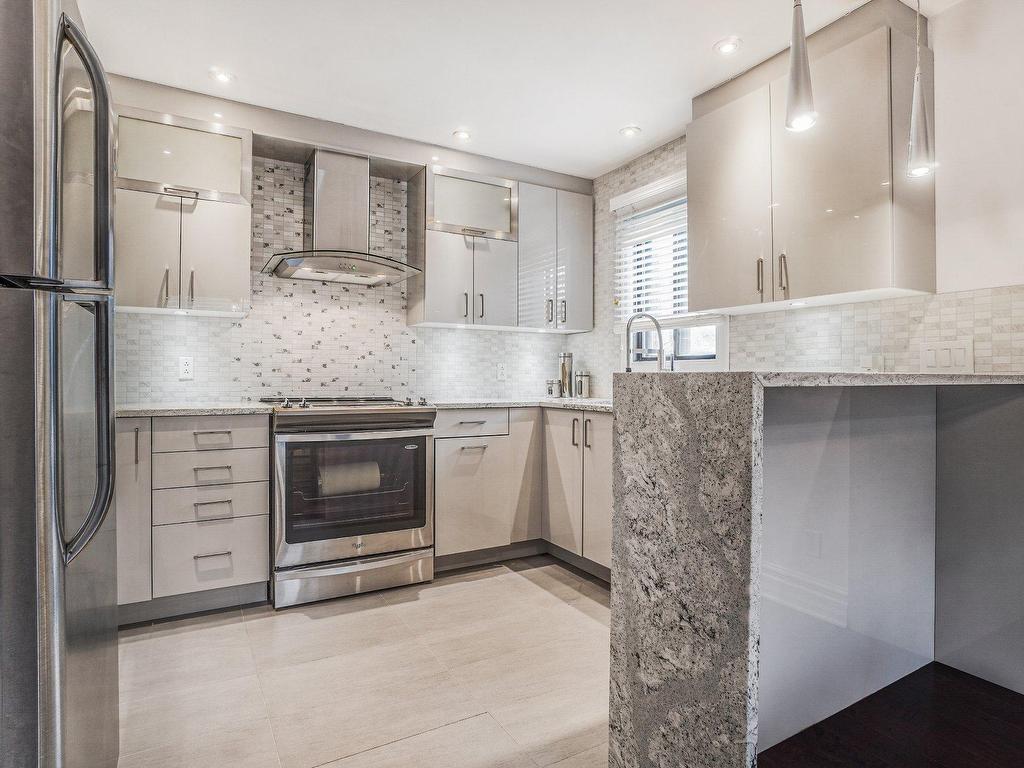 









5644


Place De Jumonville

,
Montréal (Rosemont/La Petite-Patrie),




QC
H1M3P7

