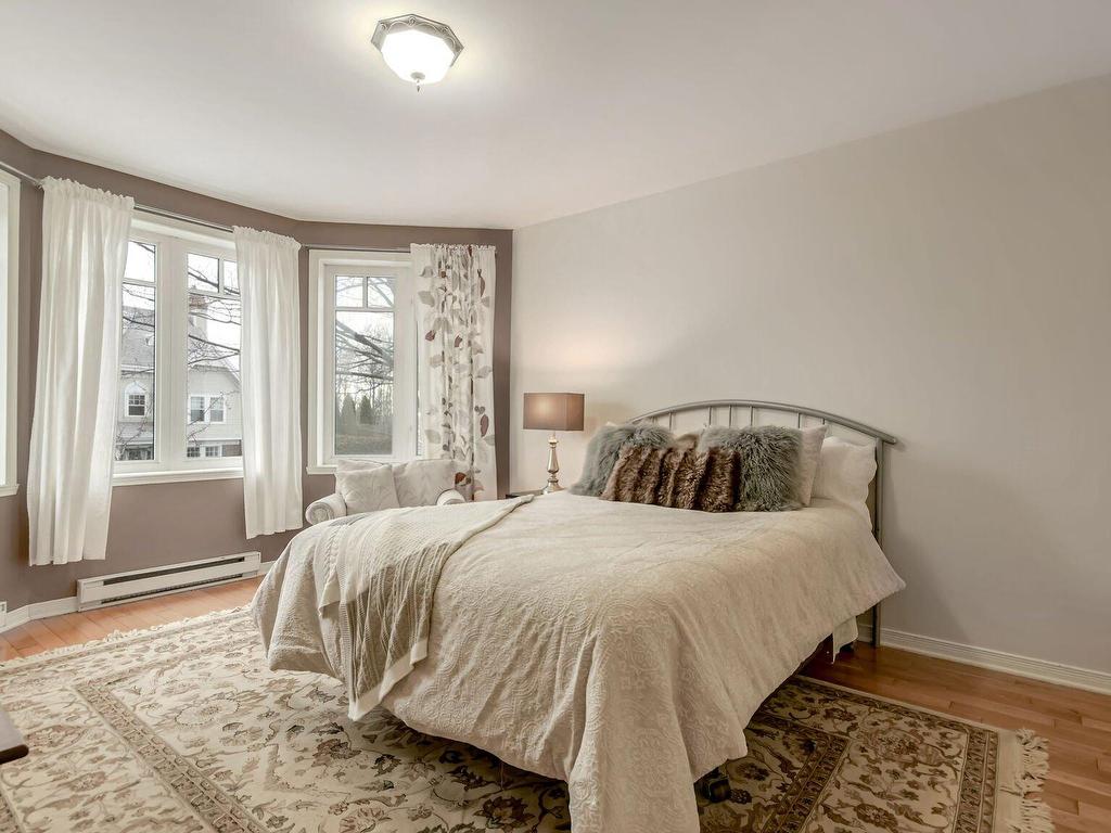 









5


Rue du Boisé

,
Lachute,




QC
J8H4N4

