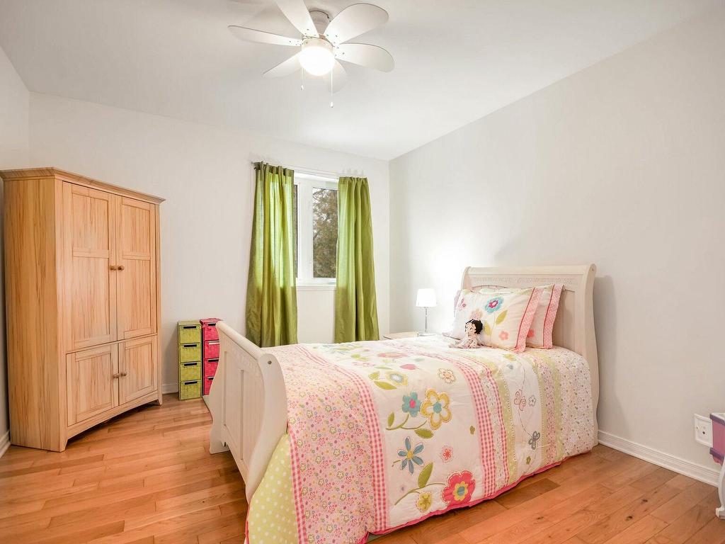 









5


Rue du Boisé

,
Lachute,




QC
J8H4N4

