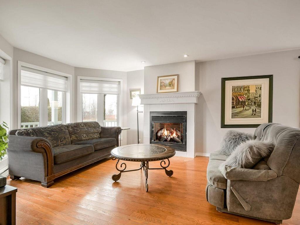 









5


Rue du Boisé

,
Lachute,




QC
J8H4N4

