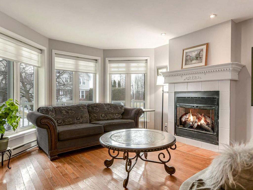









5


Rue du Boisé

,
Lachute,




QC
J8H4N4

