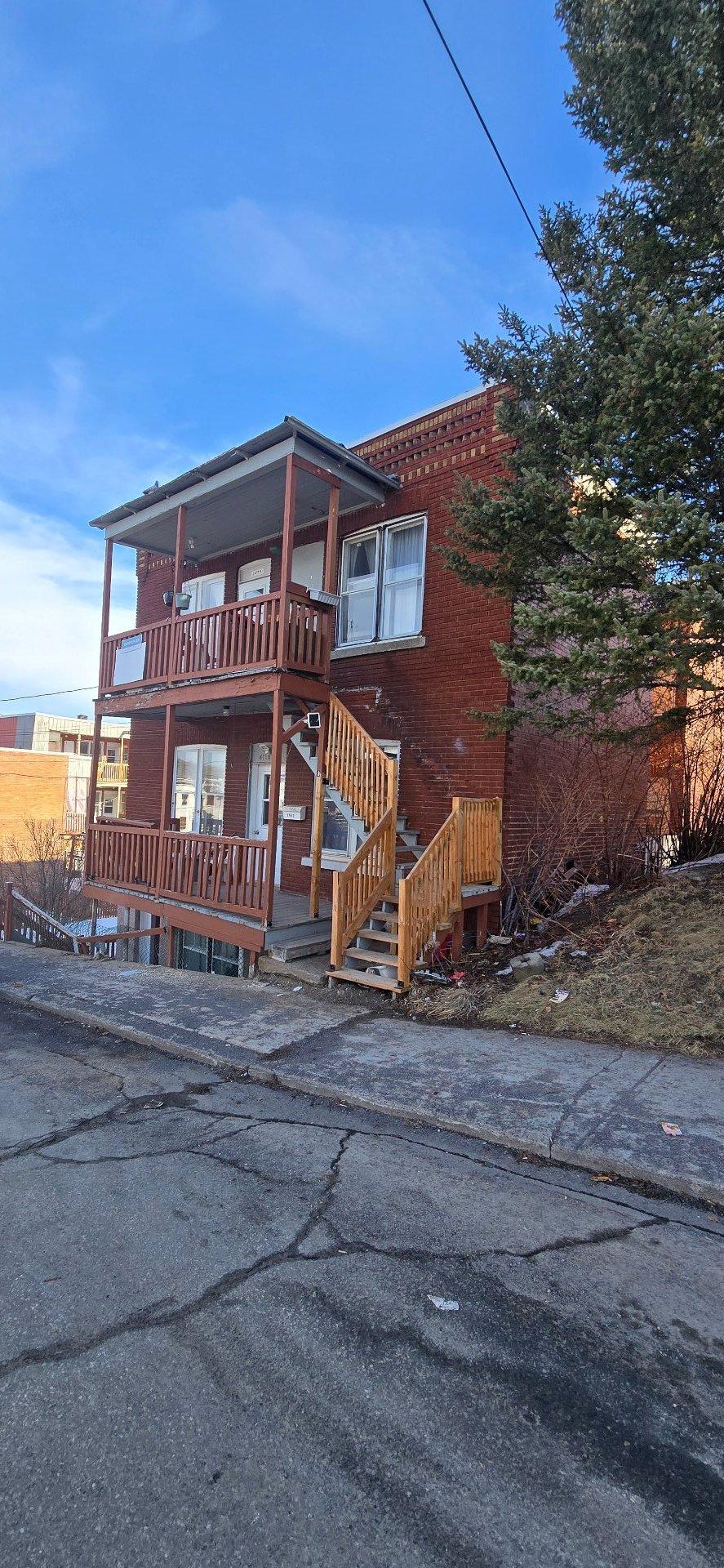 









1078

 - 1094


Rue St-Paul

,
Shawinigan,




QC
G9N4K4

