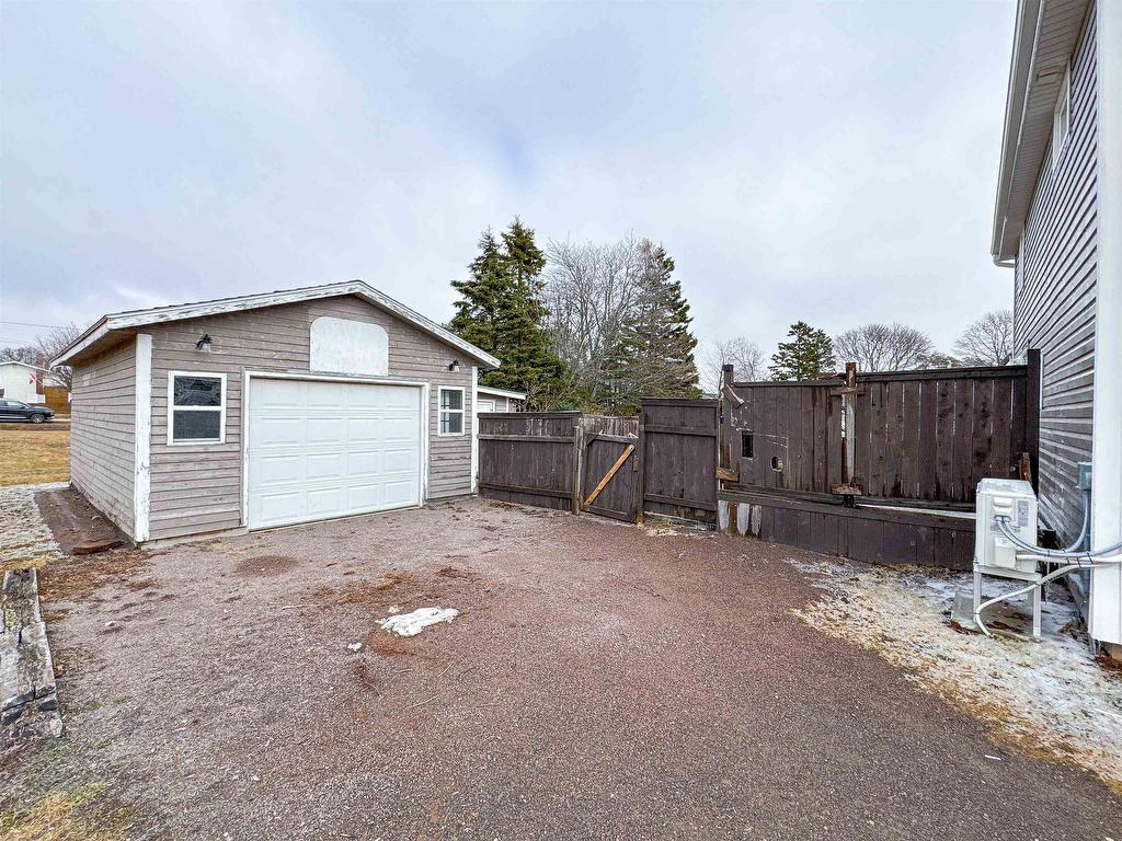 












61 Bayview Drive

,
Summerside,




PE
C1N 3Z9


