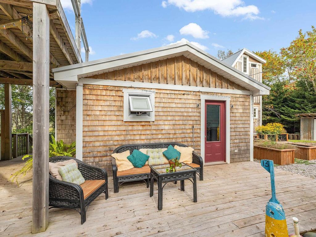 












53 Ship Building Road

,
Kingsboro,




PE
C0A 2B0

