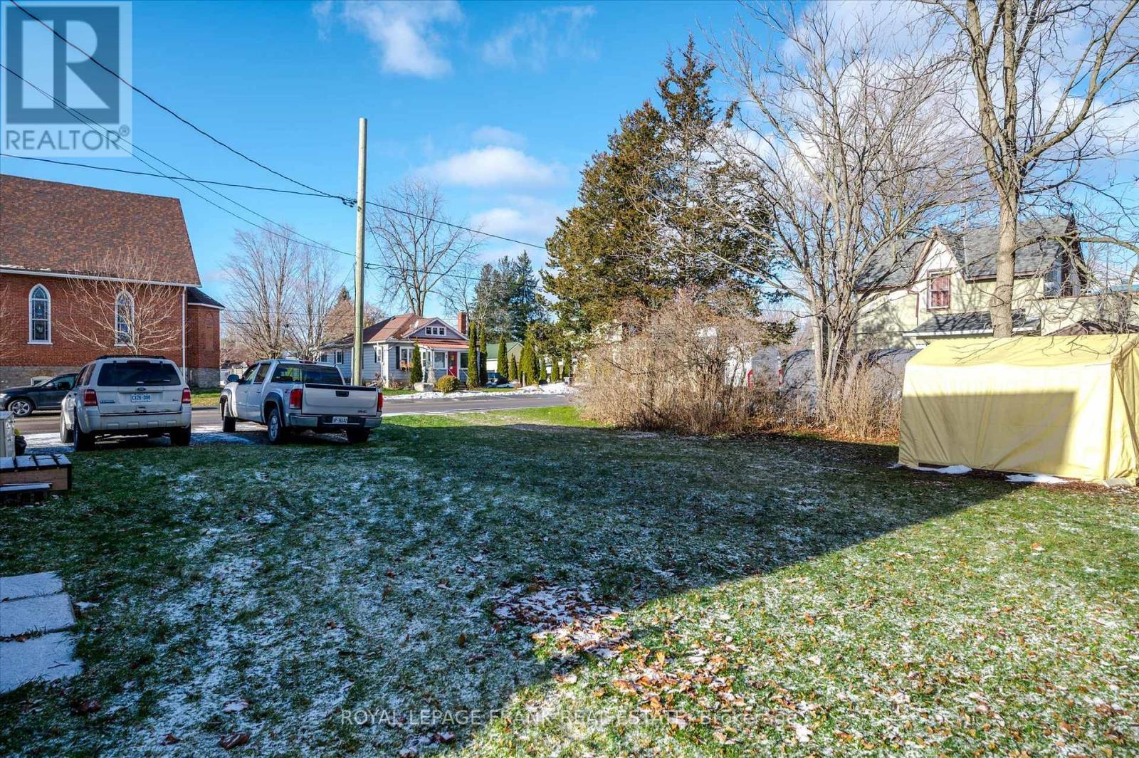 












8 ONTARIO STREET

,
Havelock-Belmont-Methuen (Havelock),




Ontario
K0L1Z0

