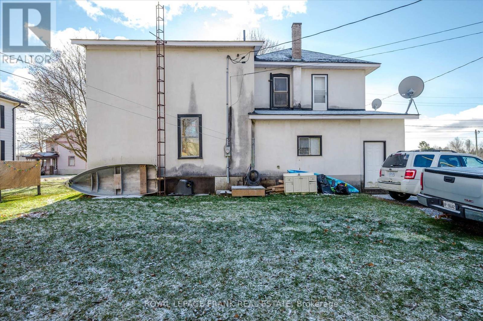 












8 ONTARIO STREET

,
Havelock-Belmont-Methuen (Havelock),




Ontario
K0L1Z0

