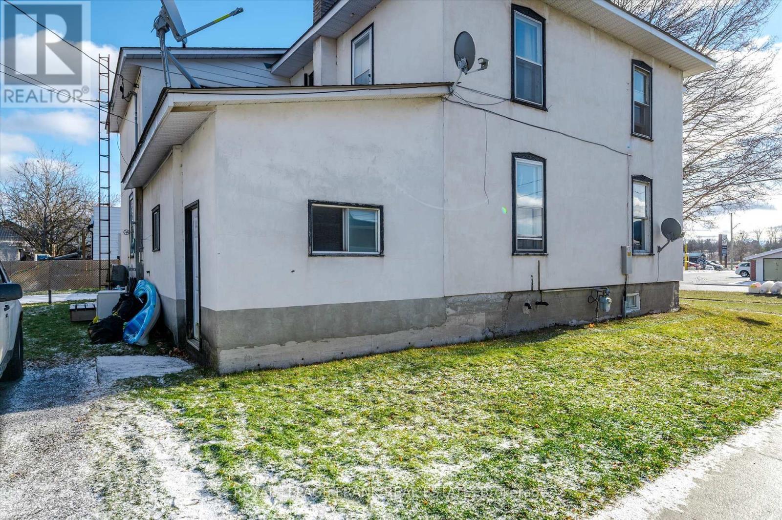 












8 ONTARIO STREET

,
Havelock-Belmont-Methuen (Havelock),




Ontario
K0L1Z0

