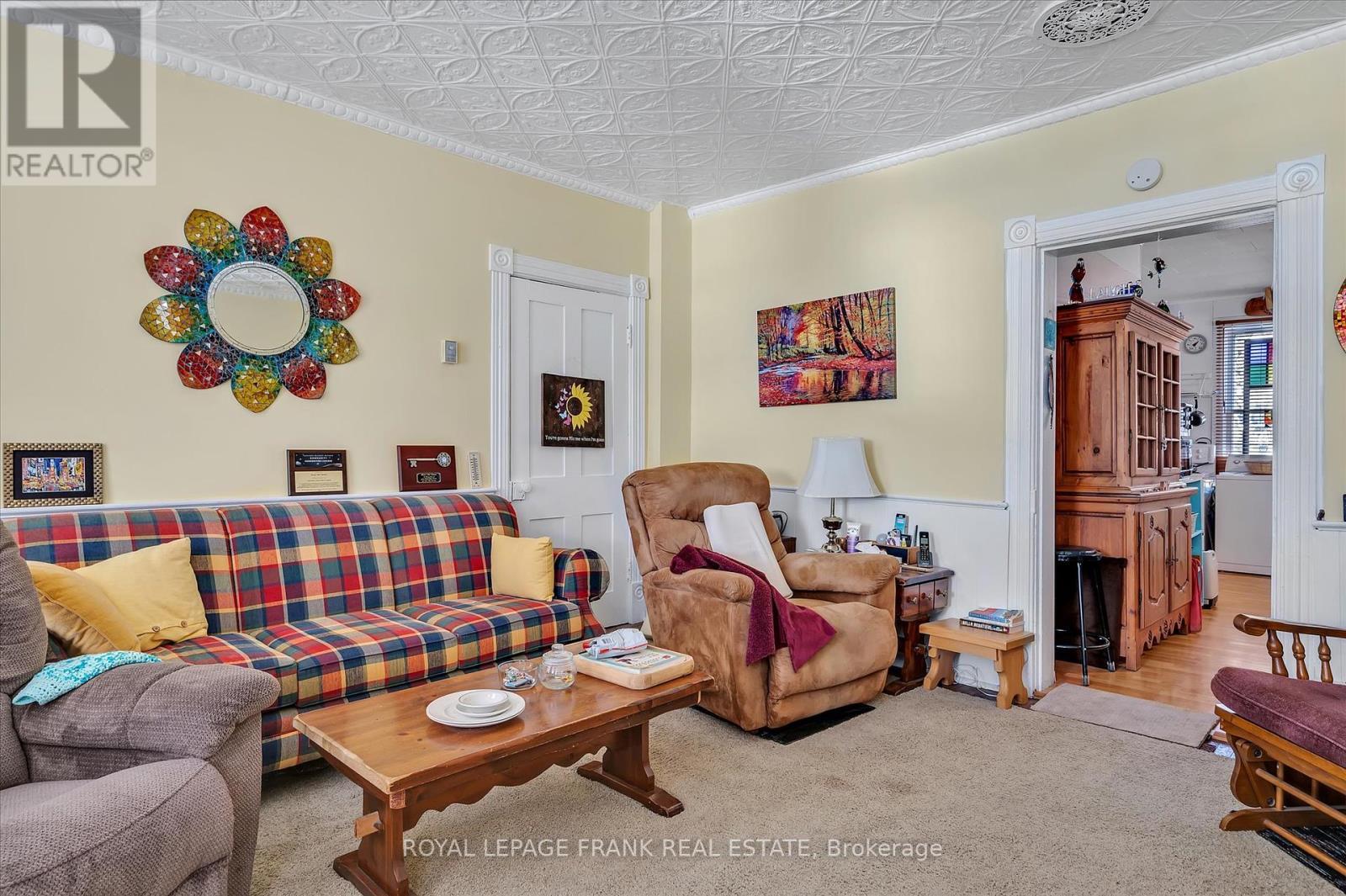 












8 ONTARIO STREET

,
Havelock-Belmont-Methuen (Havelock),




Ontario
K0L1Z0


