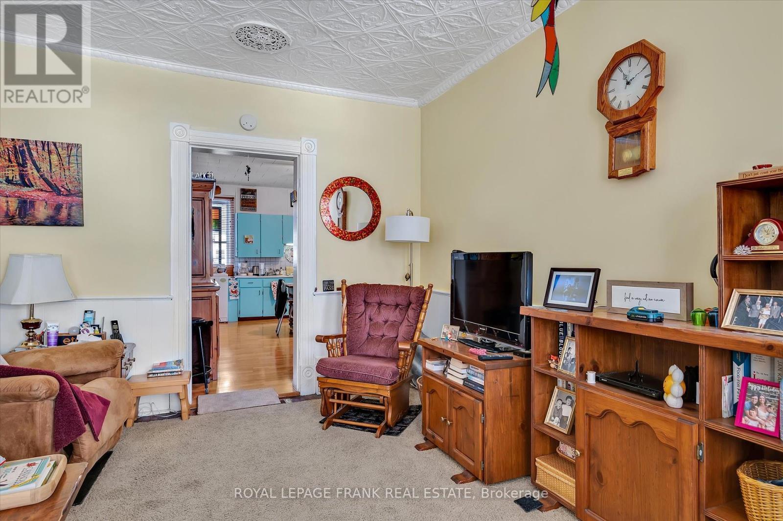 












8 ONTARIO STREET

,
Havelock-Belmont-Methuen (Havelock),




Ontario
K0L1Z0

