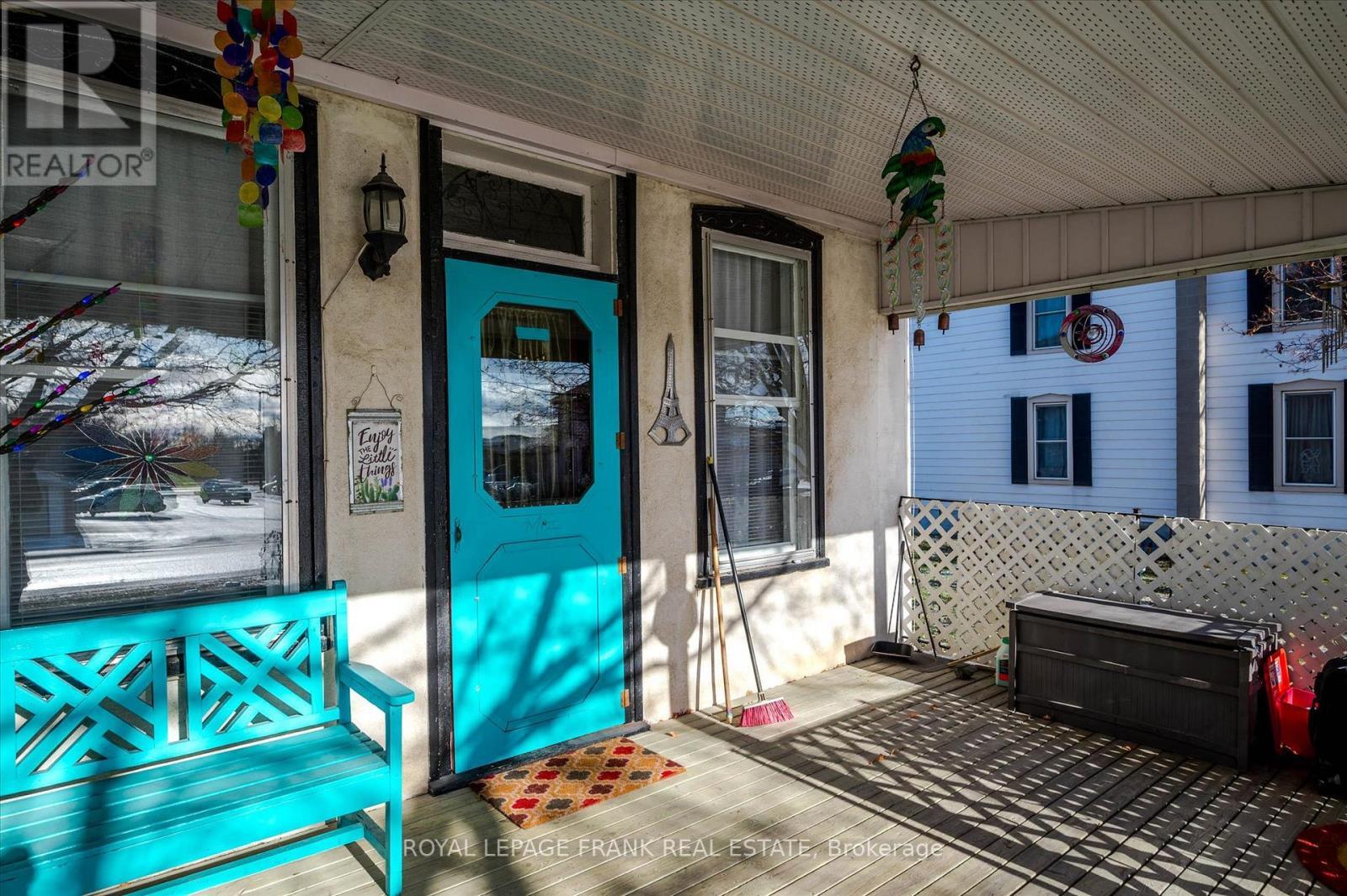 












8 ONTARIO STREET

,
Havelock-Belmont-Methuen (Havelock),




Ontario
K0L1Z0

