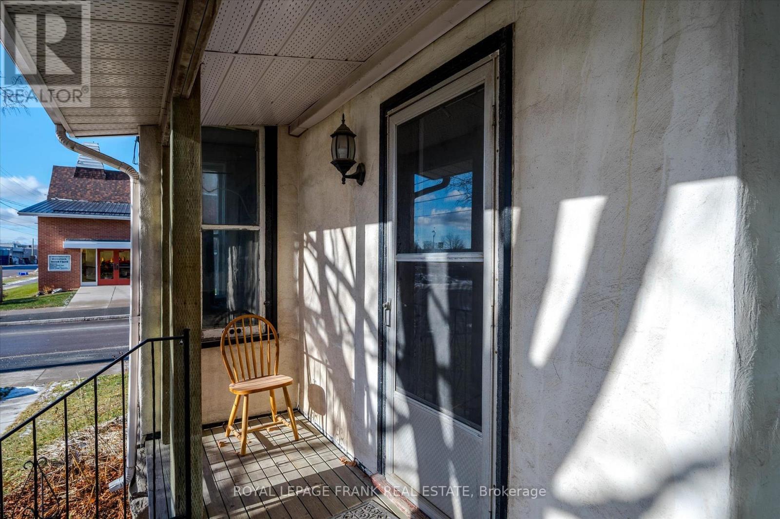 












8 ONTARIO STREET

,
Havelock-Belmont-Methuen (Havelock),




Ontario
K0L1Z0

