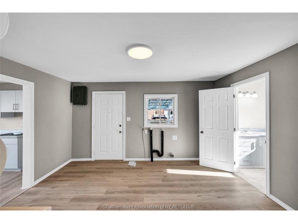 









24


Regent

Street,
Blenheim,




ON
N0P 1A0

