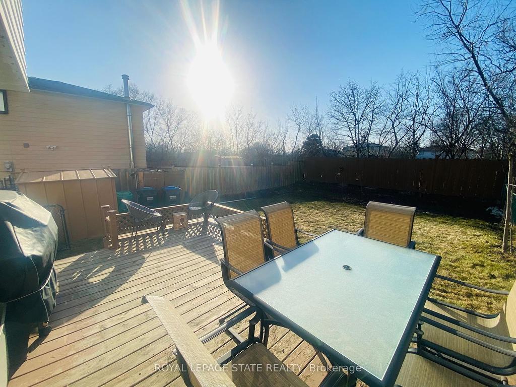 









70


Griselda

Crescent,
Brampton,




ON
L6S 1M3

