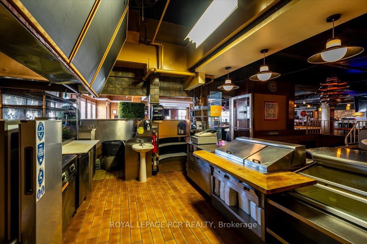 









2


Holland

Street East,
Bradford West Gwillimbury,




ON
L3Z 2A9

