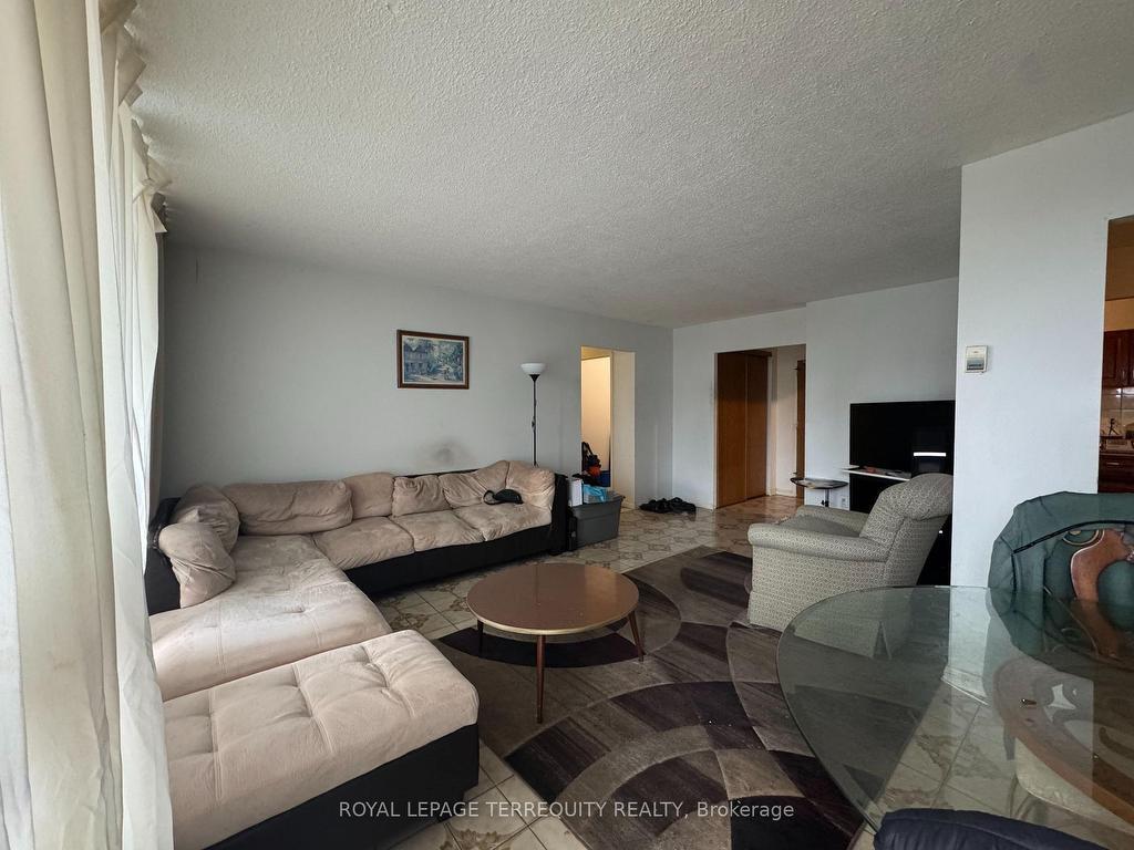 









15


London Green

Court, 409,
Toronto,




ON
M3N 1K4

