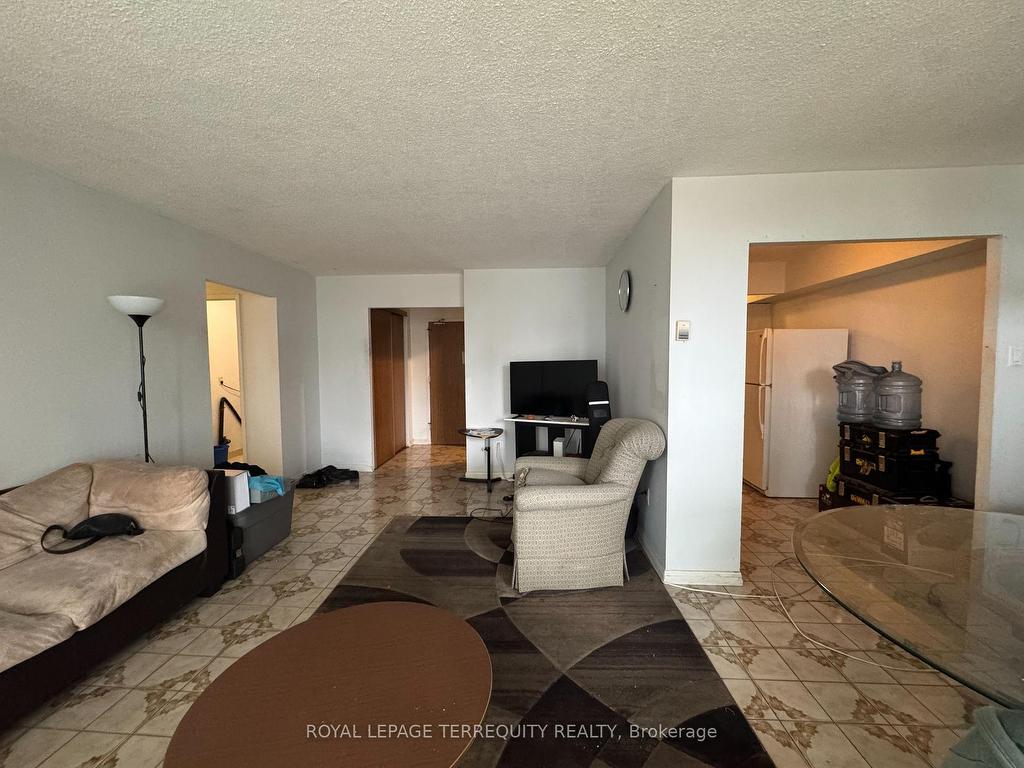 









15


London Green

Court, 409,
Toronto,




ON
M3N 1K4

