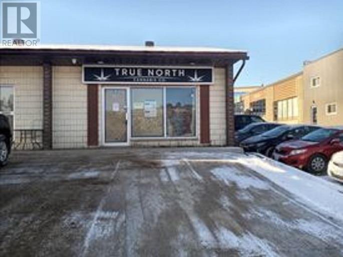 












17 Manitoba RD

,
Elliot Lake,




Ontario
P5A2A6

