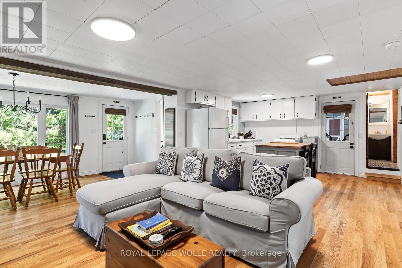 












282 WIDGEON COVE ROAD

,
Northern Bruce Peninsula,




Ontario
N0H2T0

