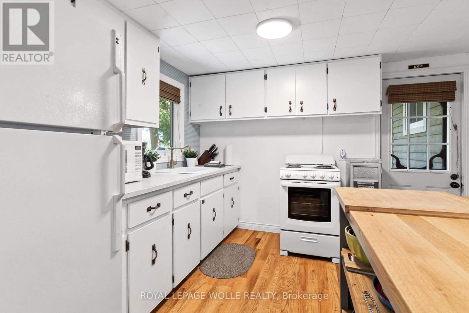 












282 WIDGEON COVE ROAD

,
Northern Bruce Peninsula,




Ontario
N0H2T0

