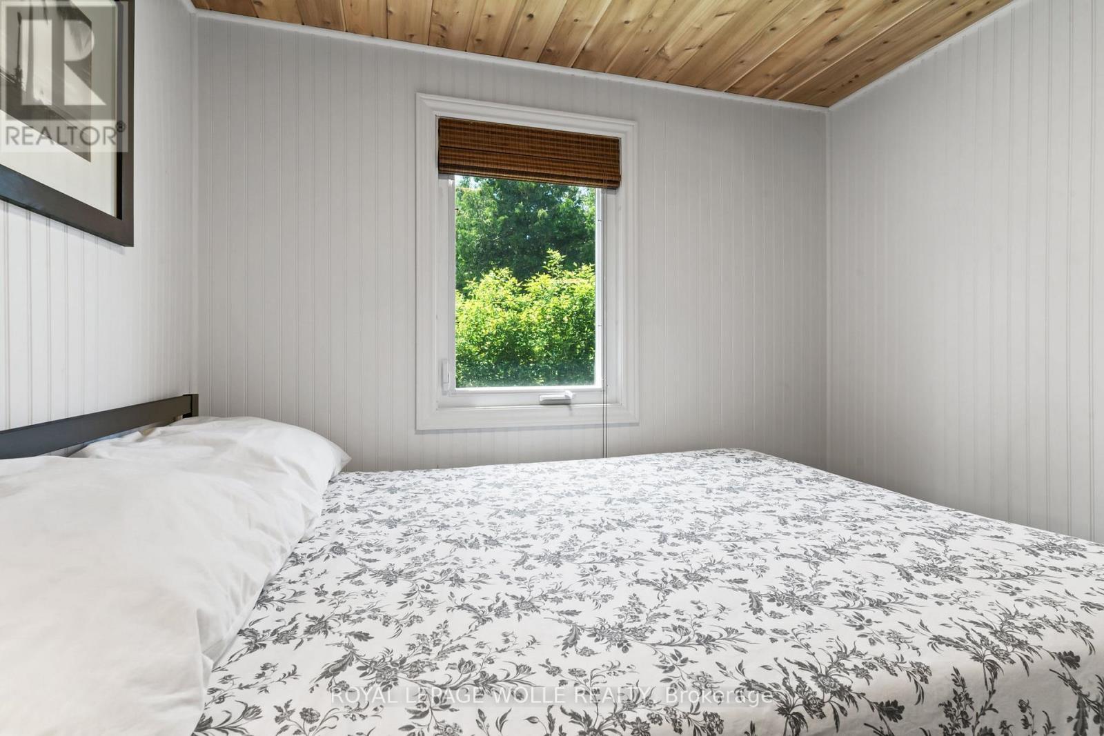 












282 WIDGEON COVE ROAD

,
Northern Bruce Peninsula,




Ontario
N0H2T0

