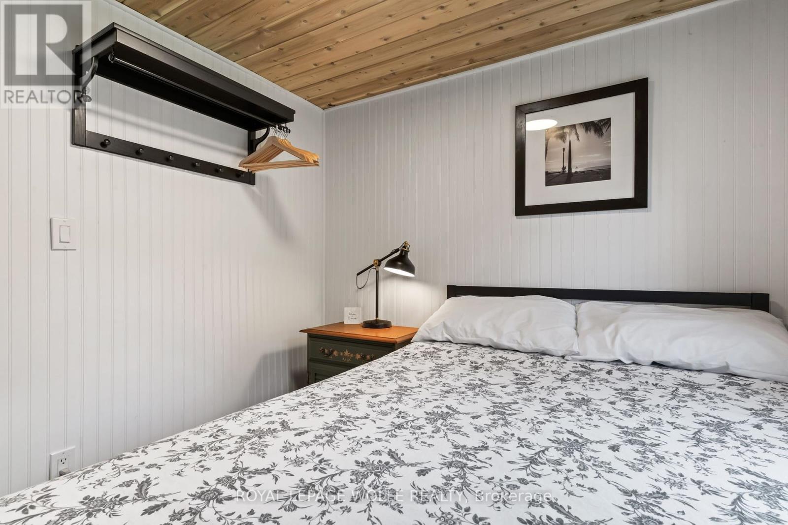 












282 WIDGEON COVE ROAD

,
Northern Bruce Peninsula,




Ontario
N0H2T0

