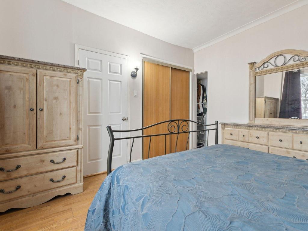 









317


Rue St-André

,
Gatineau (Gatineau),




QC
J8P4E6

