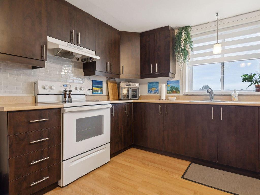 









317


Rue St-André

,
Gatineau (Gatineau),




QC
J8P4E6

