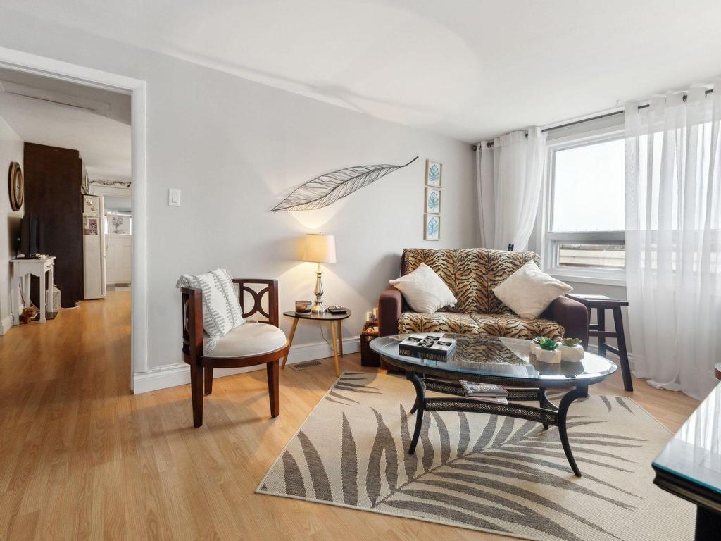 









317


Rue St-André

,
Gatineau (Gatineau),




QC
J8P4E6


